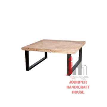 Table basse en bois et fer